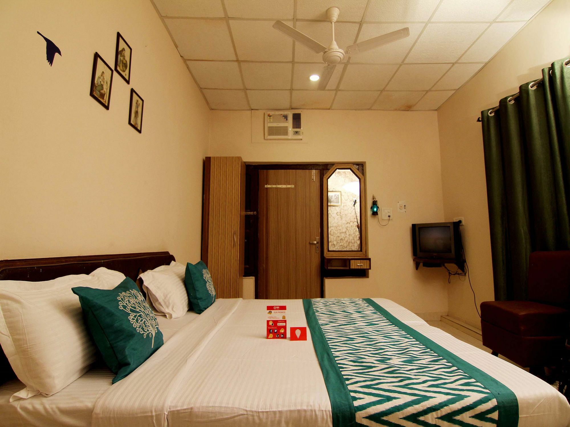 Oyo 3519 Hotel Garden Inn Varanasi Exterior foto